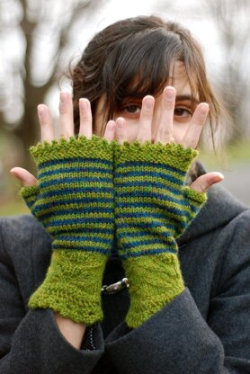 Andrea's Mitts Knitting pattern by Kirsten Kapur | Knitting Patterns ...