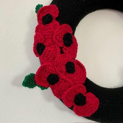 Remembrance Poppy Wreath & Figures