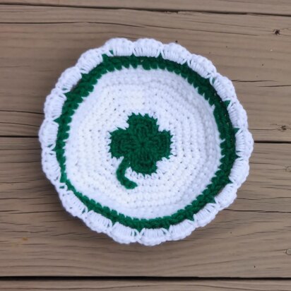 Small Shamrock Basket