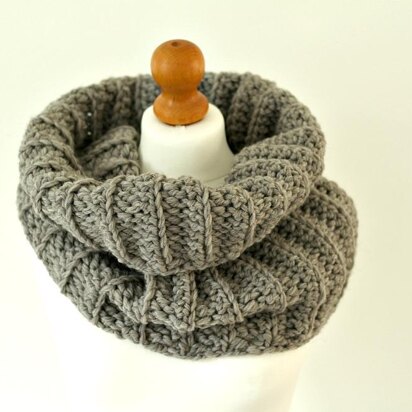 Bramble Cowl