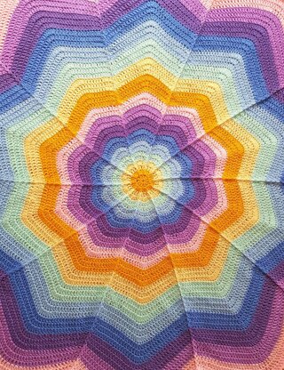 Spoke Flower Blanket