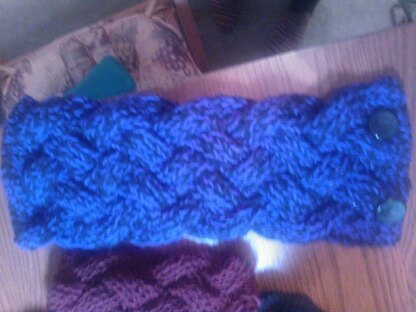 Winding Path Reversible Cabled Cowl