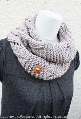 Weekender infinity scarf