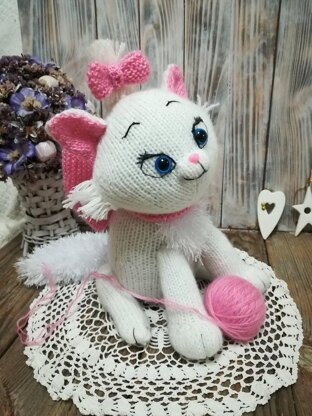 Knitted Kitty Marie for AristoCats