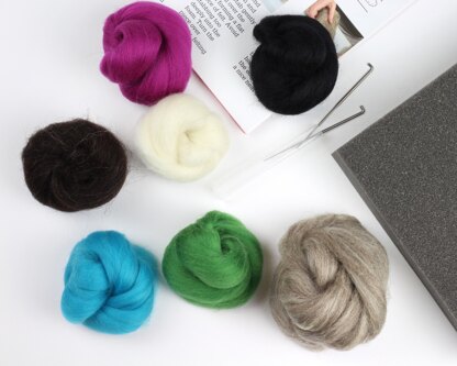 Hawthorn Handmade Snail Needle Felting Kit - 15cm