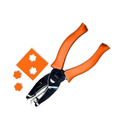 Fiskars Hand Punch - 1/4" Flower