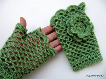 Crochet Lace Fingerless Gloves With Flower Tutorial