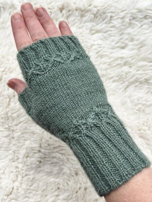 Willow Garden Fingerless Mitts