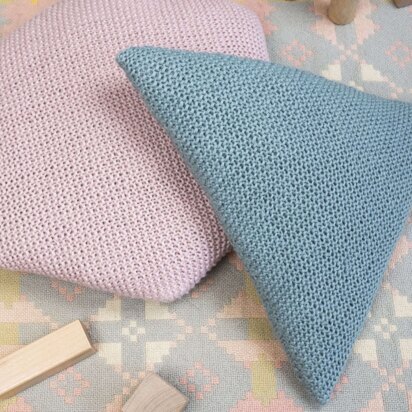 Poppy (Hexagon) Cushion in Rowan Cotton Wool - RB003-00010-ENP - Downloadable PDF