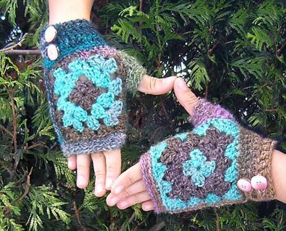 Granny mitts