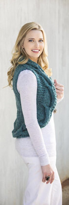 Circle Around Vest in Universal Yarn Superwool - CA002 - Downloadable PDF