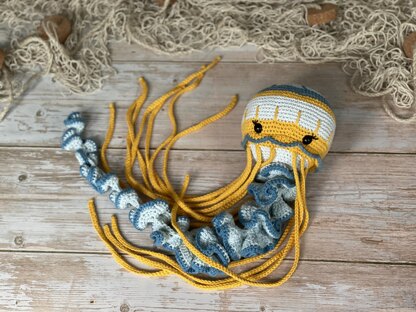 Jag the Jellyfish Amigurumi