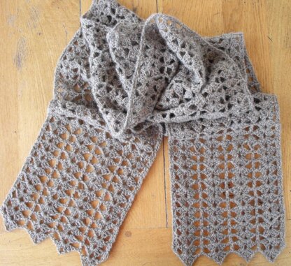 April crochet scarf