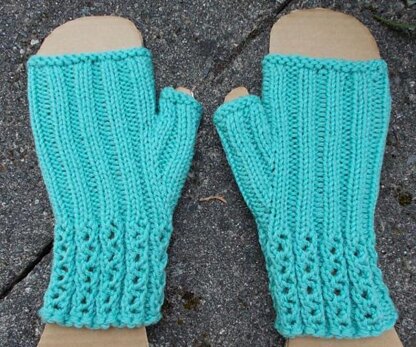 Fancy Ribbed Mitts
