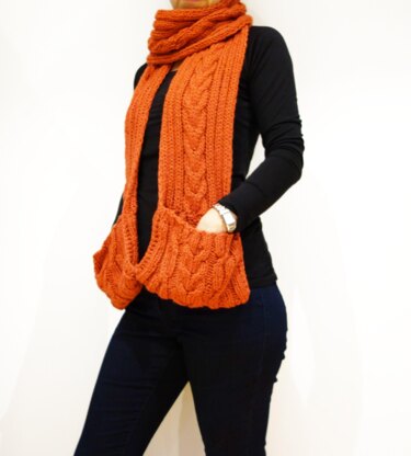 Chili Chilly Winter Pocket Scarf
