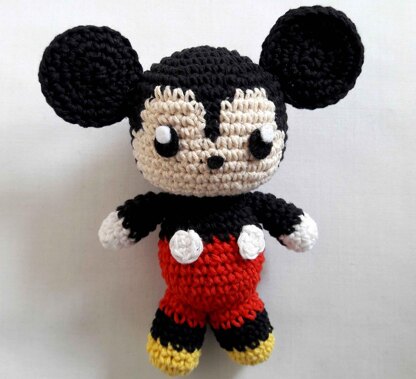 Mickey mouse amigurumi