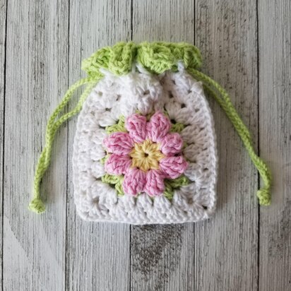 Flower granny square pouch