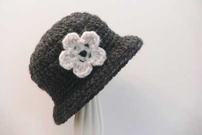 Chunky Brim Hat with Flower Girls. Ladies