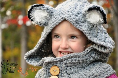 Woodland Friends Hooded Cowl (Fox/Skunk/Wolf)