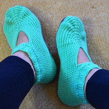 Simple Garter Adult Slippers