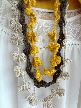 Bohemian Flowers Necklace