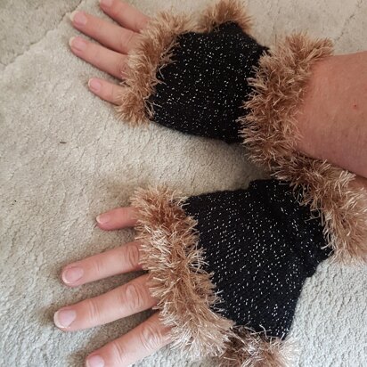 Glamorous Furry Fingerless Gloves