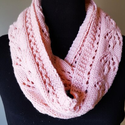 Striking Tulip Scarf Cowl