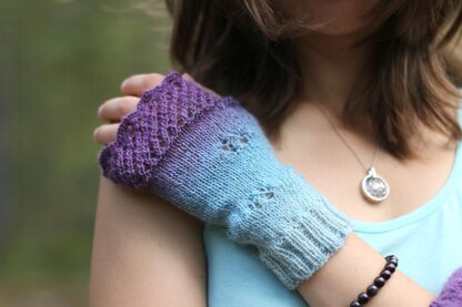 In Bloom fingerless mittens