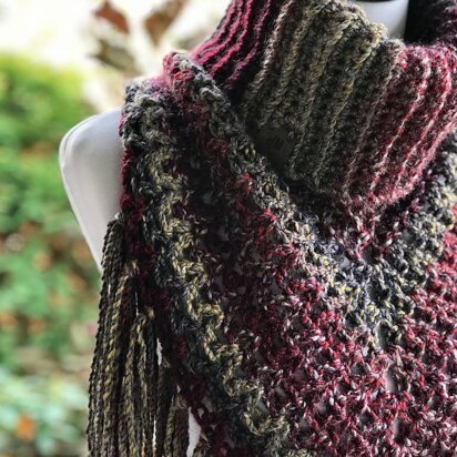 Luna Triangle Cowl