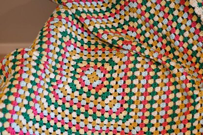 Continuous Granny Square Blanket