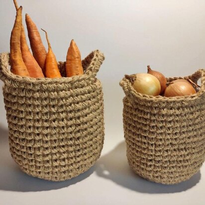 Jute Basket With Handles (2 sizes)