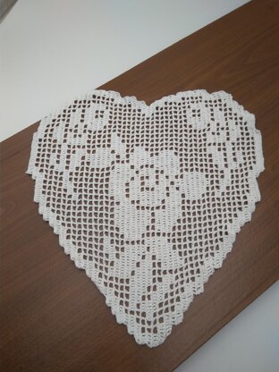 Doily rose heart filet