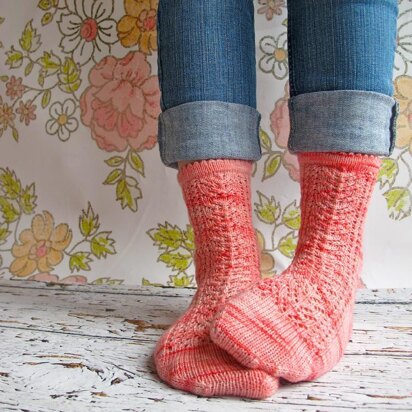 Lilybet socks - knitting pattern