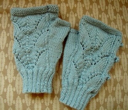 Lily-of-the-Valley fingerless mitts/gloves