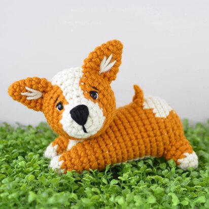 Baby Corgi in Lion Brand Wool-Ease Thick & Quick - Downloadable PDF