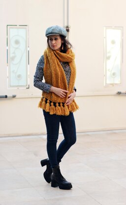 Akureyri textured knit scarf with fringe
