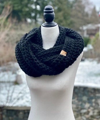 Wingrove Infinity Scarf