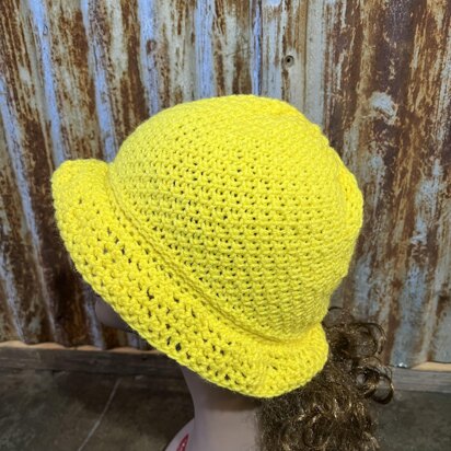 Sunny Days Bucket Hat -- a loom knit pattern