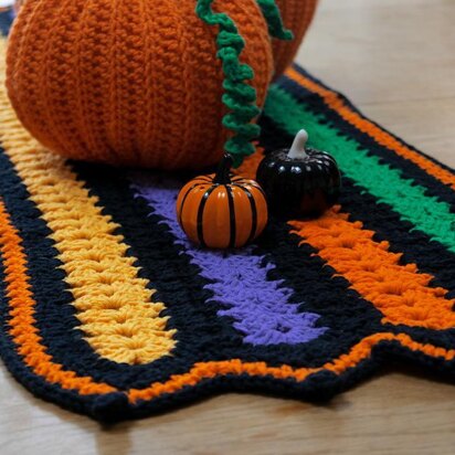 Halloween Wenona Table Runner