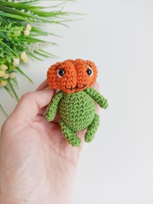 Crochet pumpkin man pattern, amigurumi doll halloween decor, easy crochet pattern