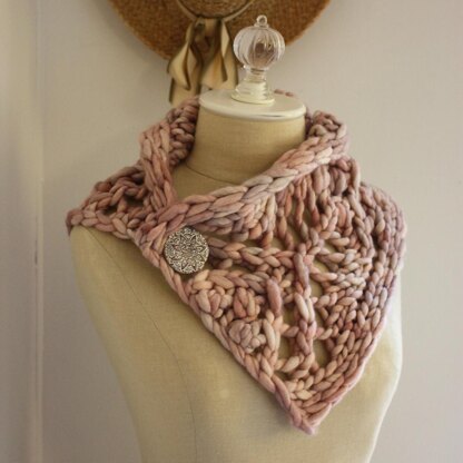 Fleche Chunky Lace Neckwarmer