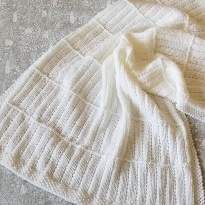 Tyra Baby Blanket in DK - knitting pattern