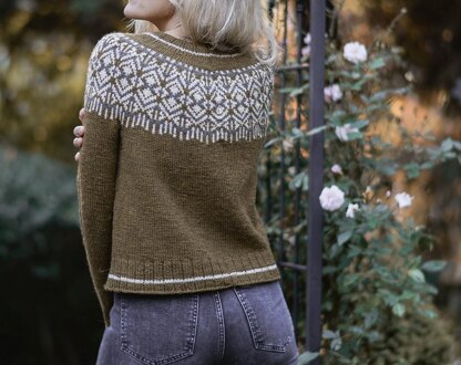 Holinn Sweater