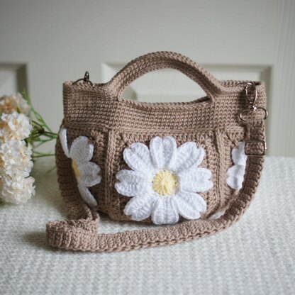 Daisy Square Boat Bag