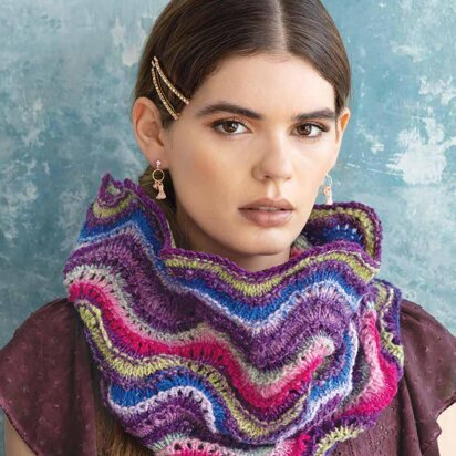 Feather and Fan Cowl in Noro Tabi - 16759 - Downloadable PDF
