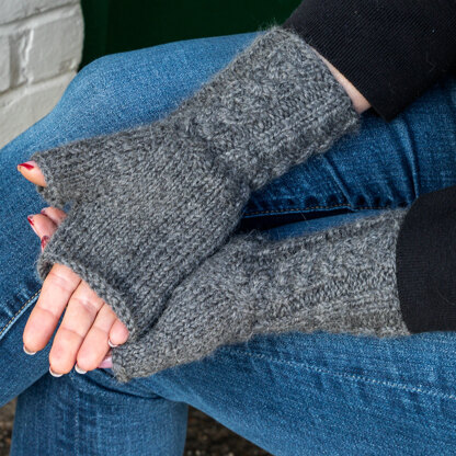 Valley Yarns DS166 Kingston Mitts PDF