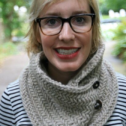 Tea Latte Cowl