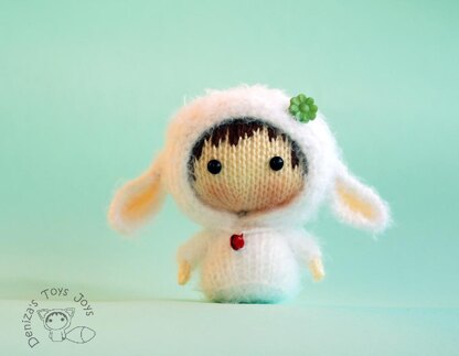 White Sheep Doll. Tanoshi series toy.