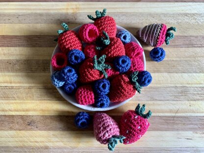 Crochet Strawberries Pattern