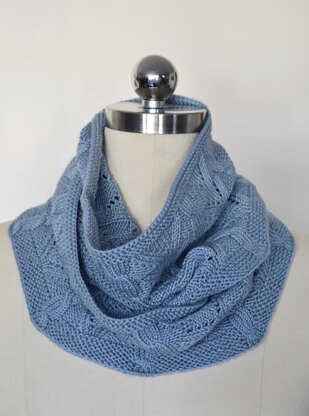 Edgemoor Cowl